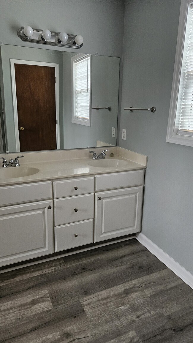 Building Photo - 188 Cottontail Run