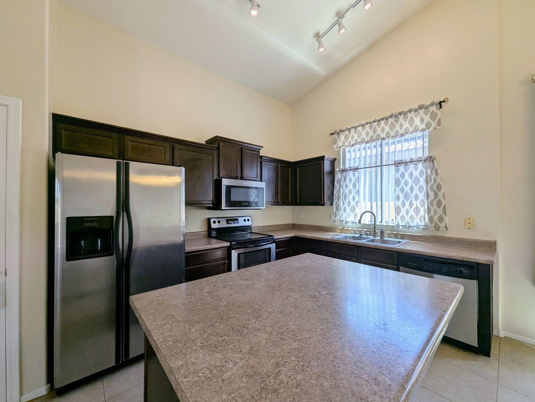 Building Photo - 3731 W St Kateri Dr