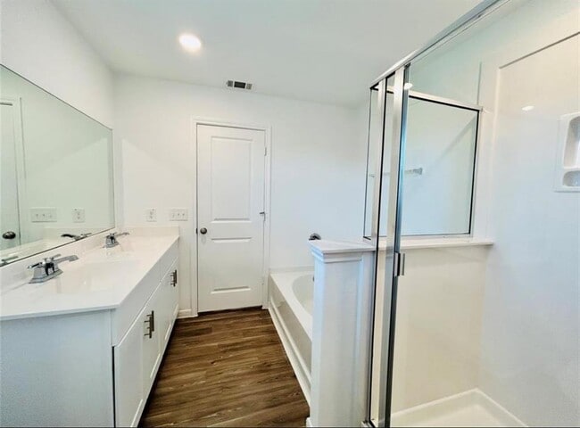 Building Photo - 1009 Laguna Cv Dr