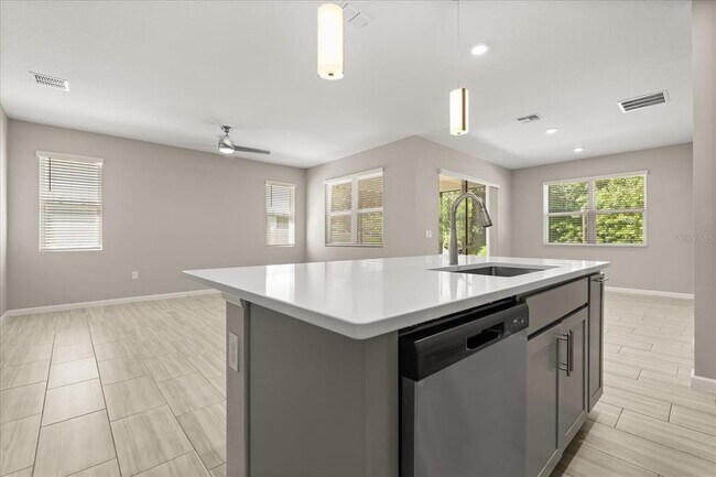Building Photo - 4028 Southern Vis Lp