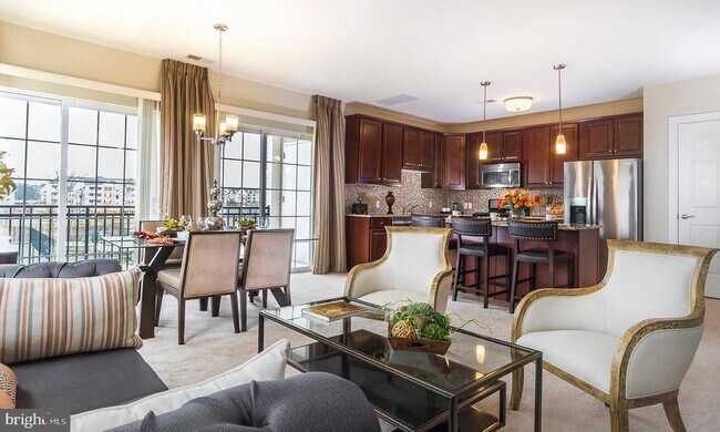 Building Photo - 1305 Churchill Downs Way