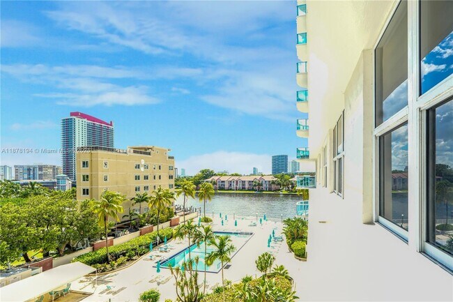 Building Photo - 3800 S Ocean Dr