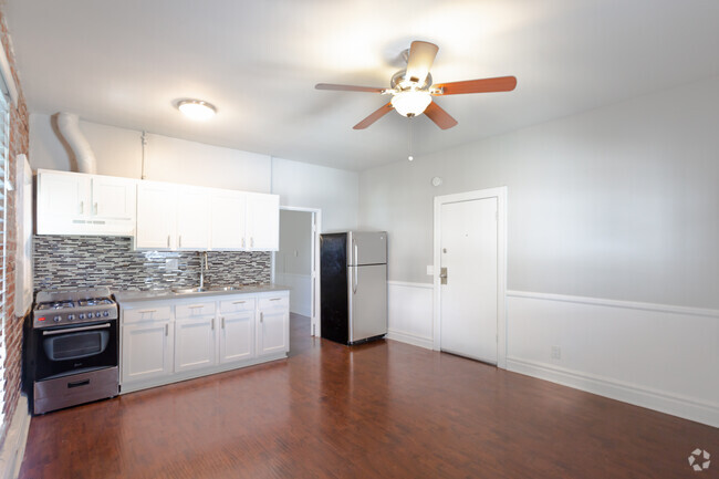 1BR,1BA- Kitchen - Brookmore Apartments