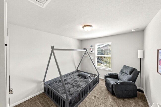 Building Photo - Room to Gather, Relax, and Enjoy Everyday Living