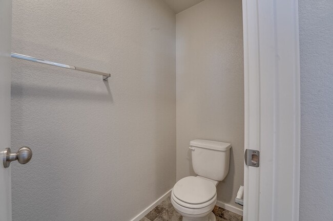 Building Photo - 3 bed, 2.5 bath Townhome in Mosaic Neighborhood