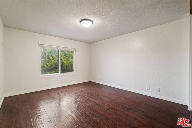 Building Photo - 3802 Dunford Ln