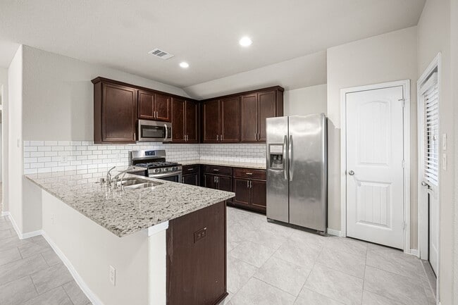 Building Photo - 8014 Ecru Ln