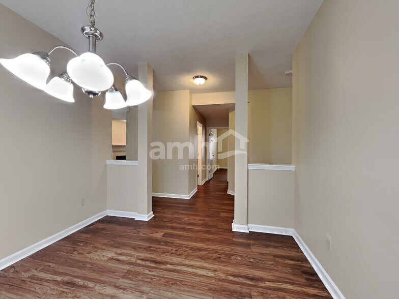 Building Photo - 796 Flying Sun Dr