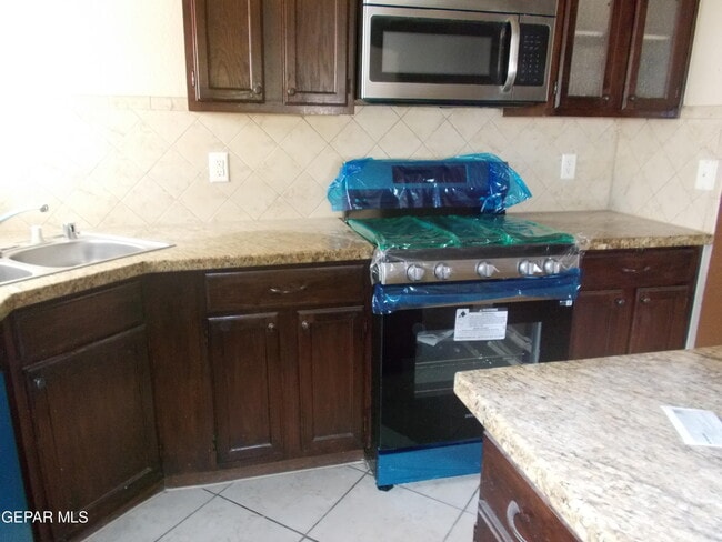 Building Photo - 749 Desert Sage Dr