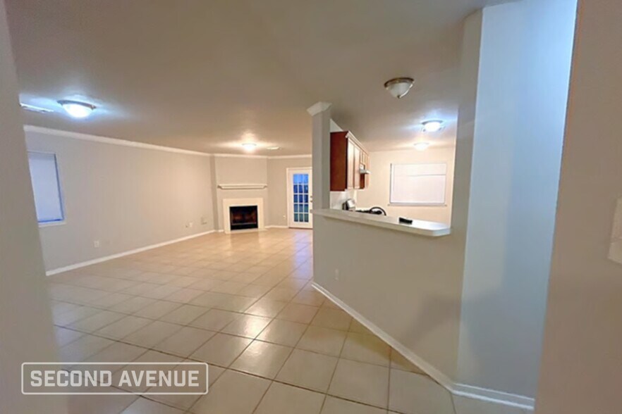 Primary Photo - 4615 S Ridgewalk Dr