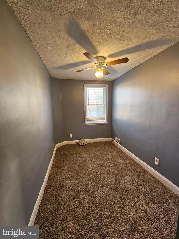 Building Photo - 3238 Westmont Ave