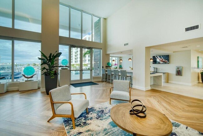 Building Photo - 920 N Osceola Ave