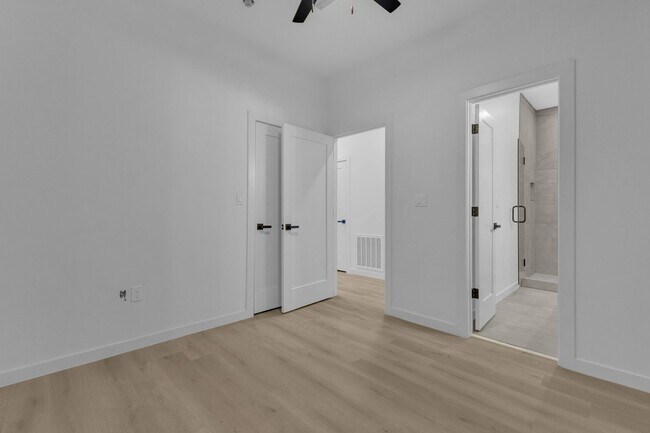 Building Photo - 1519 Golden Hill Terrace