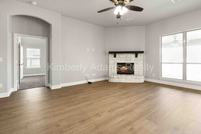 Building Photo - 213 Lariat Trail