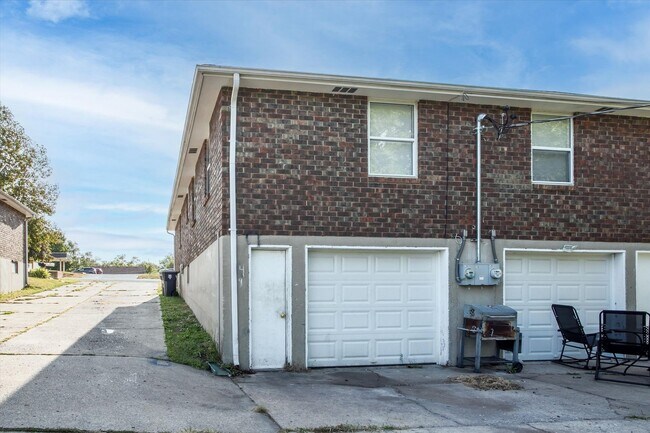 Building Photo - 4504-4506 N Jackson Ave