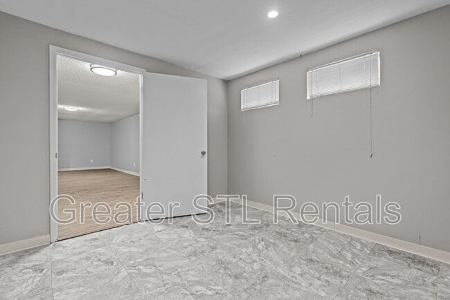 Building Photo - 1519 Harvard Way