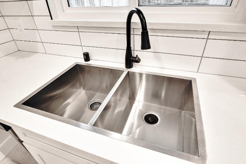 Building Photo - 2841 Utah Ave