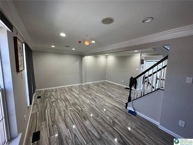 Building Photo - 112 Knollwood Dr