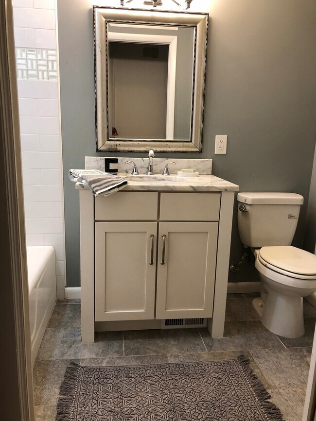 Building Photo - Renovated Brick Ranch in Oak Grove School District - Convenient to Emory & CDC