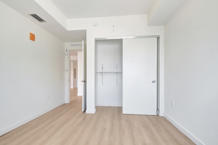Building Photo - 1818 N J Ter