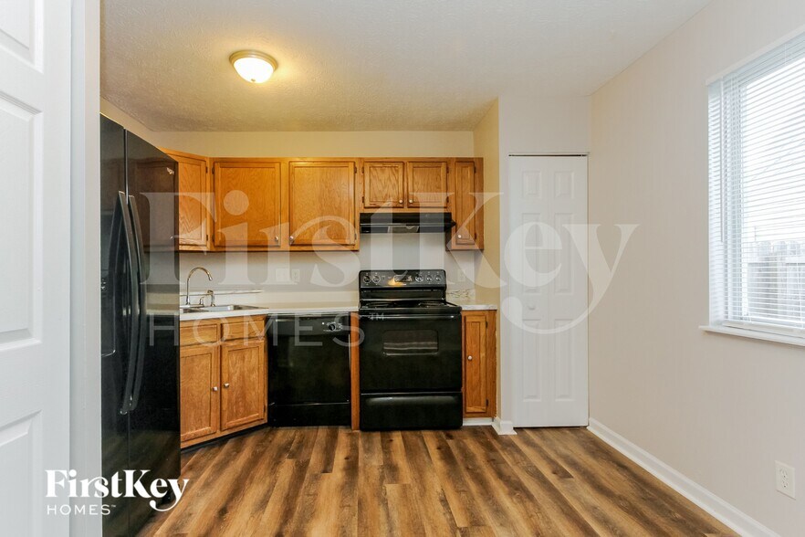 Building Photo - 5357 Traditions Dr