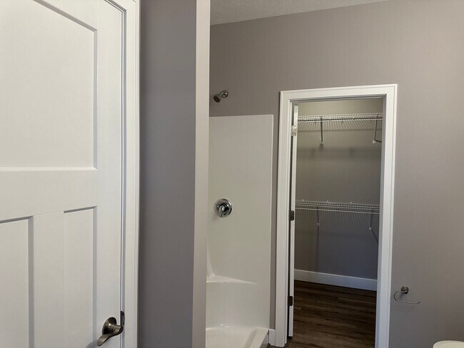 Building Photo - Castles Pines Duplex