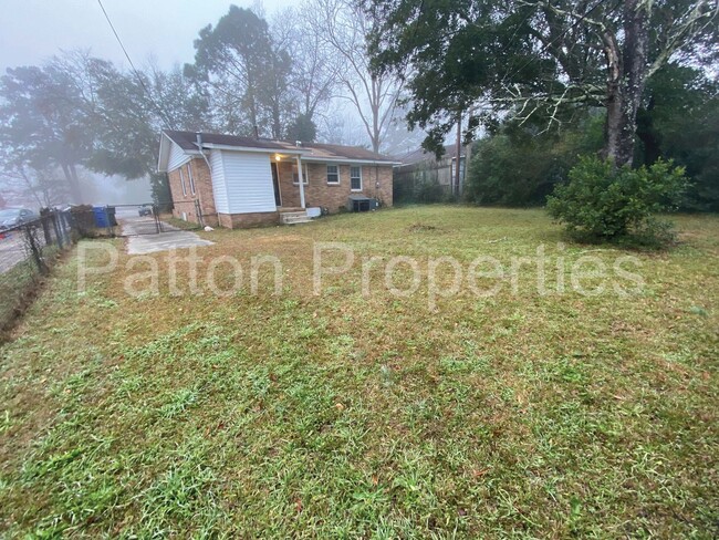 Building Photo - Rosewood Home