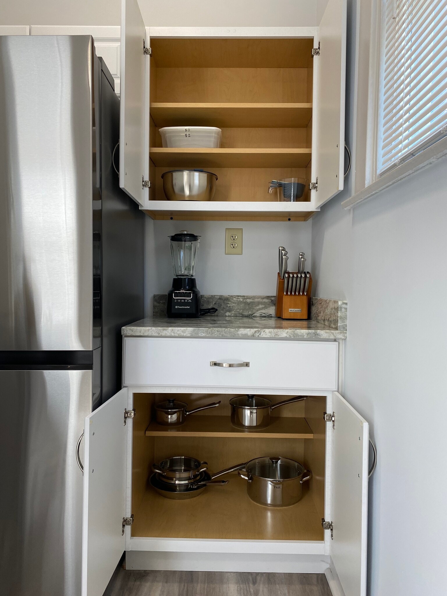 Building Photo - 1854 Hewitt Ave