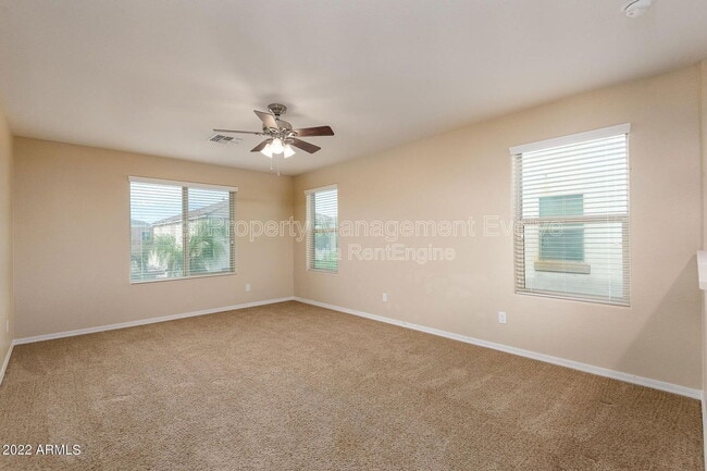 Building Photo - 1544 E Hummingbird Way