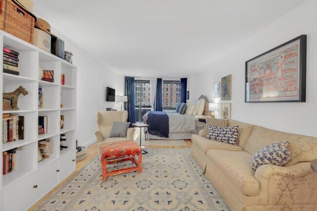 Building Photo - 0 bedroom in New York NY 10019