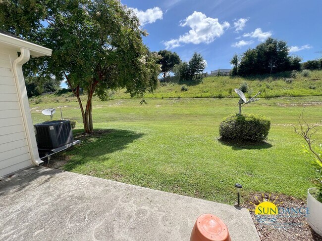 Building Photo - Charming 3 Bedroom Eagles Landing Townhous...