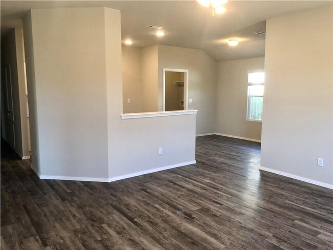 Building Photo - Fayetteville home | 3bed 2bath