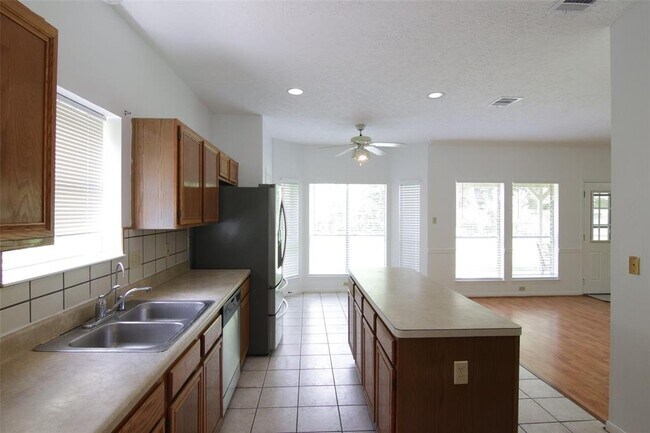 Building Photo - 1238 Manchester Cir