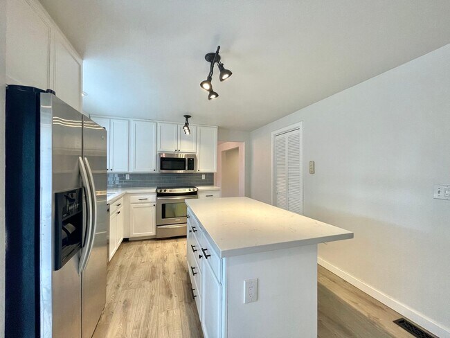 Building Photo - Great Home for rent