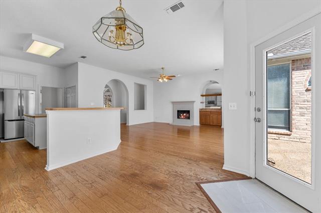 Building Photo - 8408 Falconet Cir