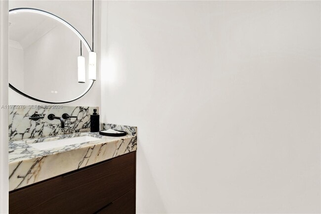 Building Photo - 600 San Antonio Ave