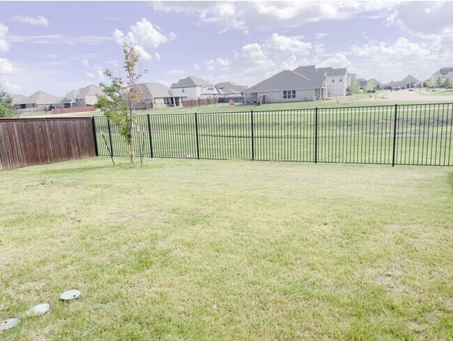 Building Photo - Spacious 4BR House in Forney , near by bes...