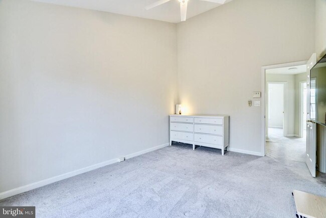 Building Photo - 7372 Ardglass Dr