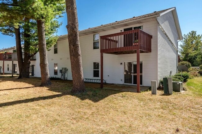 Building Photo - 5874 Beechwood Dr