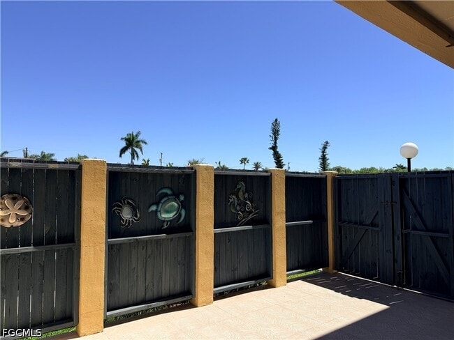 Building Photo - 1608 SE 28th Terrace