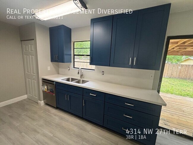 Building Photo - 4314 NW 27th Terrace