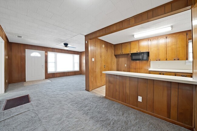 Building Photo - 2309 8th Ave