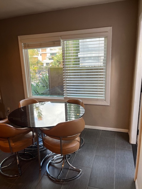 Dining area of kitchen - 625 W Maple St