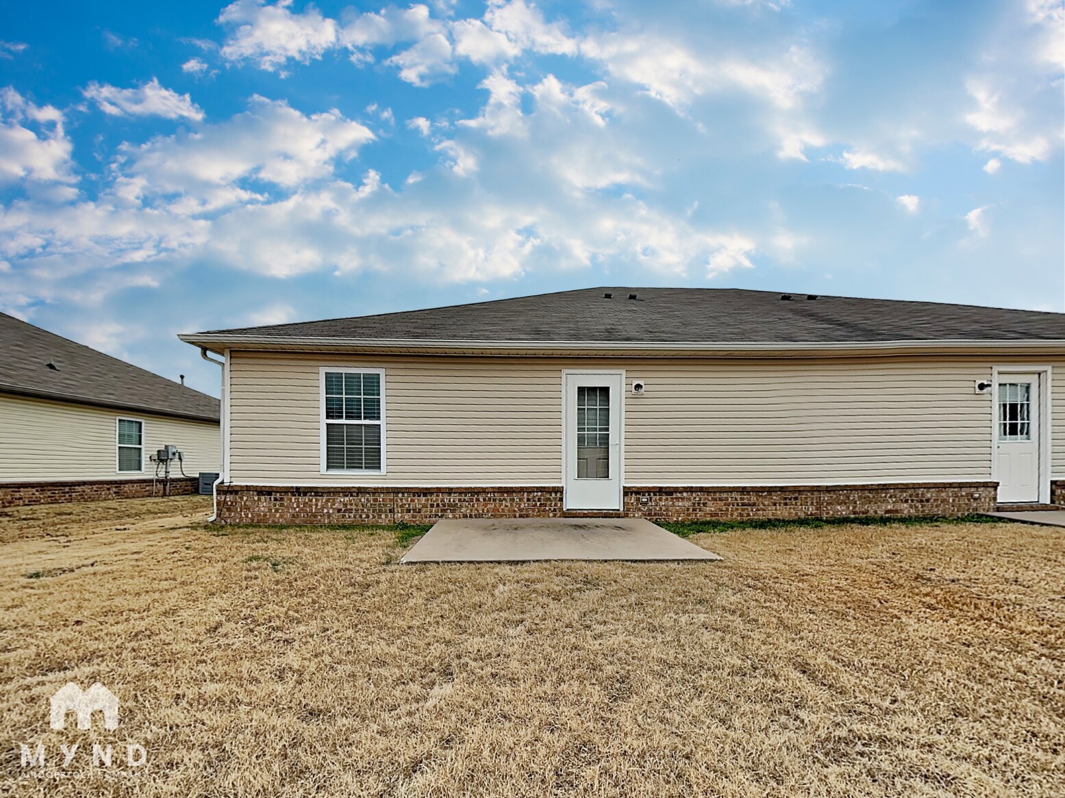 Building Photo - 3504 E Gillette St