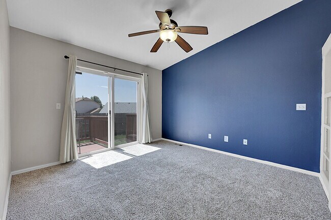 Building Photo - $1,750.00, 4 bed, 3 bath, located in Color...