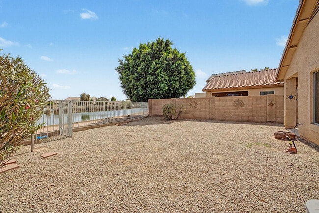 Building Photo - 10970 W Sheridan St