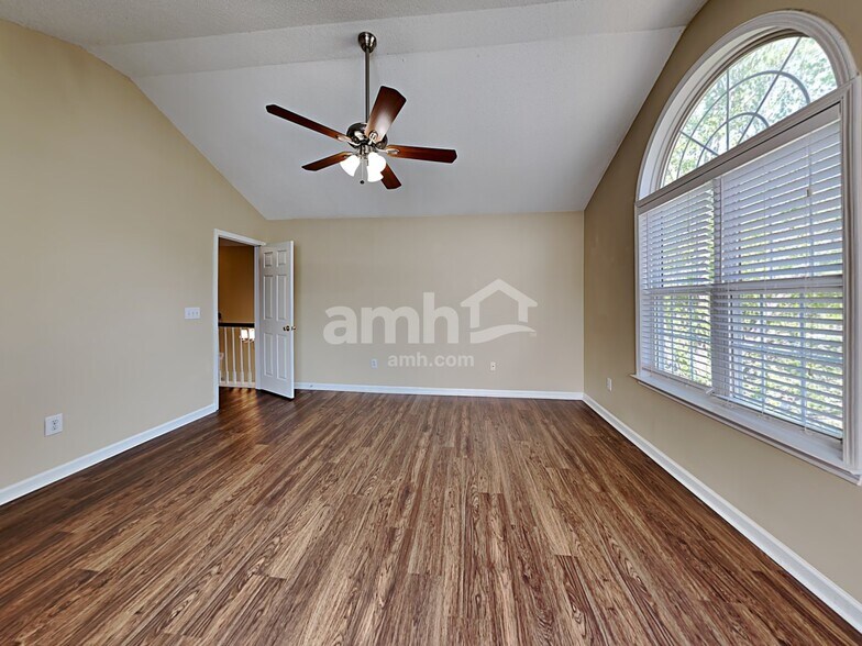 Building Photo - 409 Ascott Way