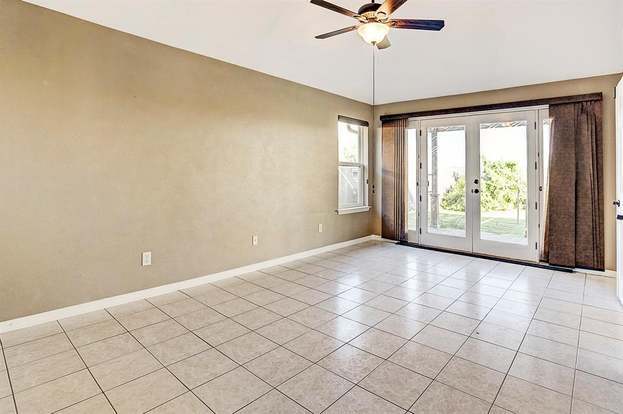 Building Photo - 2526 Lake Dale Ln