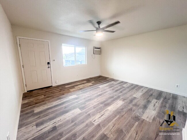 Building Photo - 1507 Nogales St