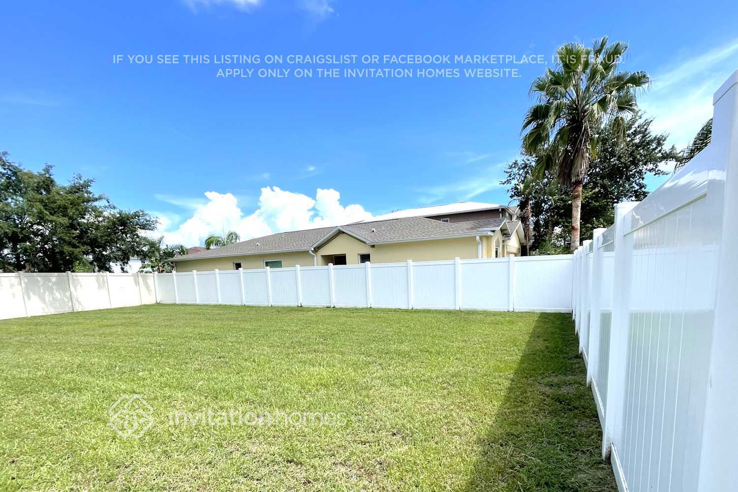 Building Photo - 17402 Garden Heath Ct